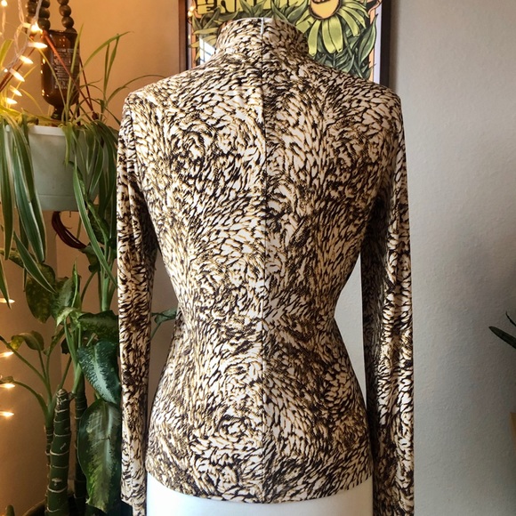 Unique Haute Vapor Wave GROOVY Animal Print Turtleneck Cream/brown Trippy Top 👁 - Picture 4 of 4
